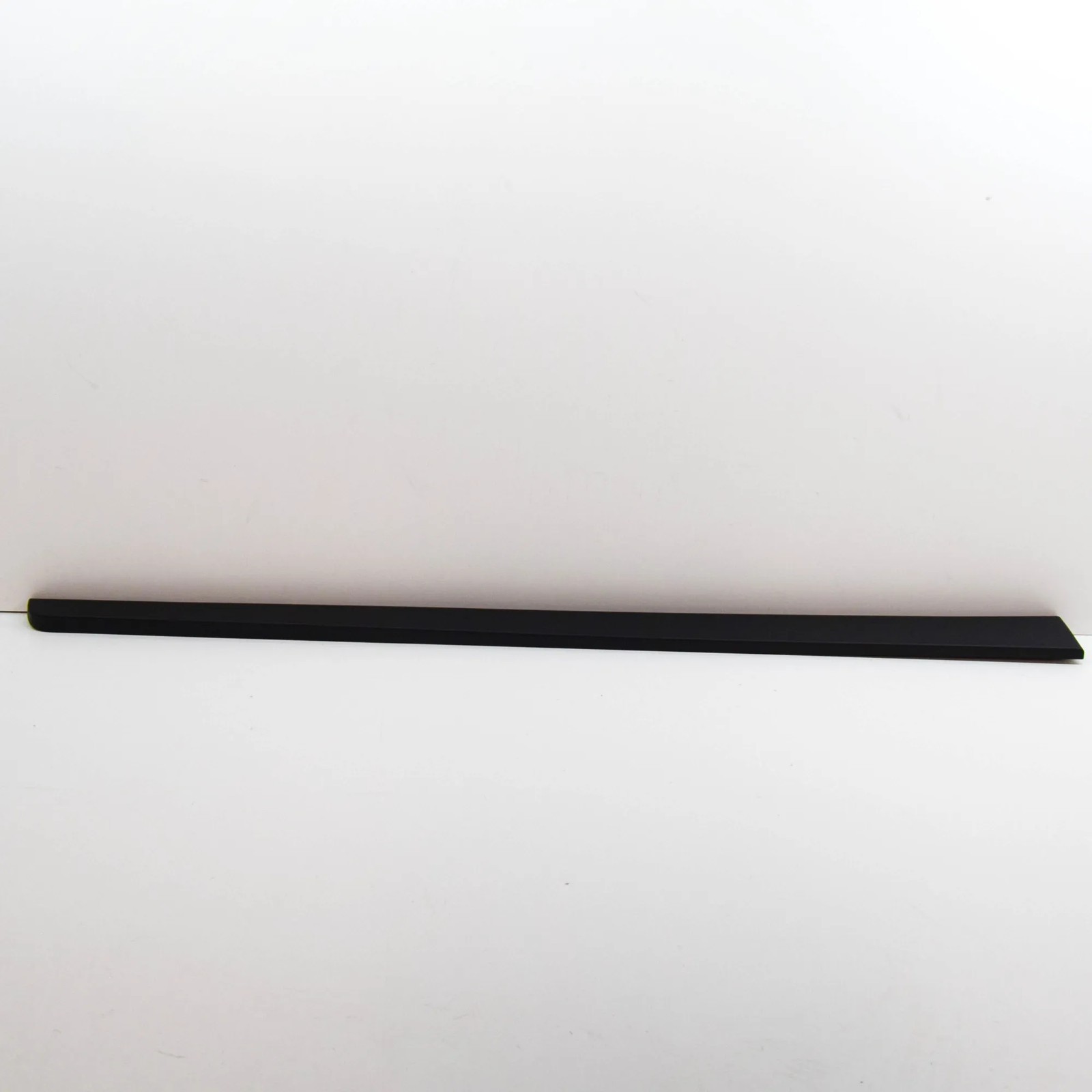 HYUNDAI i20 MK3 Front Left Door Molding 87721Q0400 NEW GENUINE