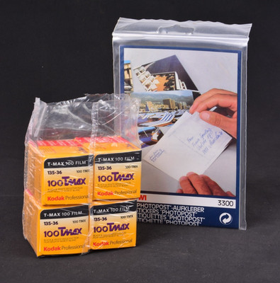 Kodak Nr.4 Folien Tmax 100 135-36 Posen Weiß Schwarz (abgelaufen 03/2025) mit GESCHENK