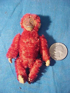 1920s SCHUCO Miniature RED MOHAIR MONKEY Little MAKEUP COMPACT  3"