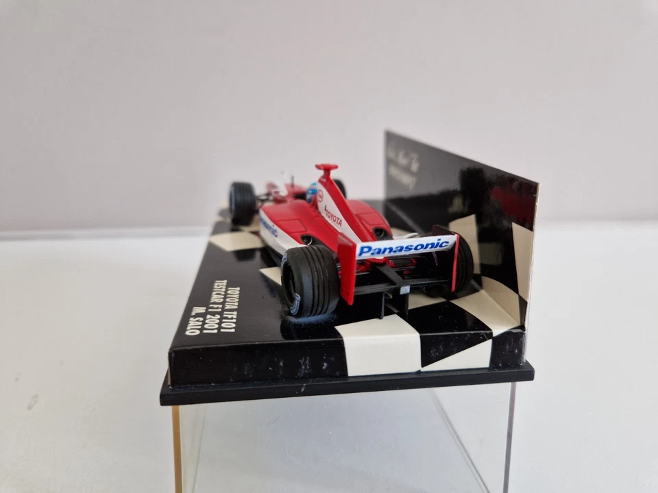 Minichamps 1/43 Toyota TF101 M. Salo - Testcar 2001 - 400010224 - Immagine 4 di 4