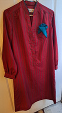 Vintage Schrader Sport Womens Red W/ green design Dress Size 12 Long Sleeve