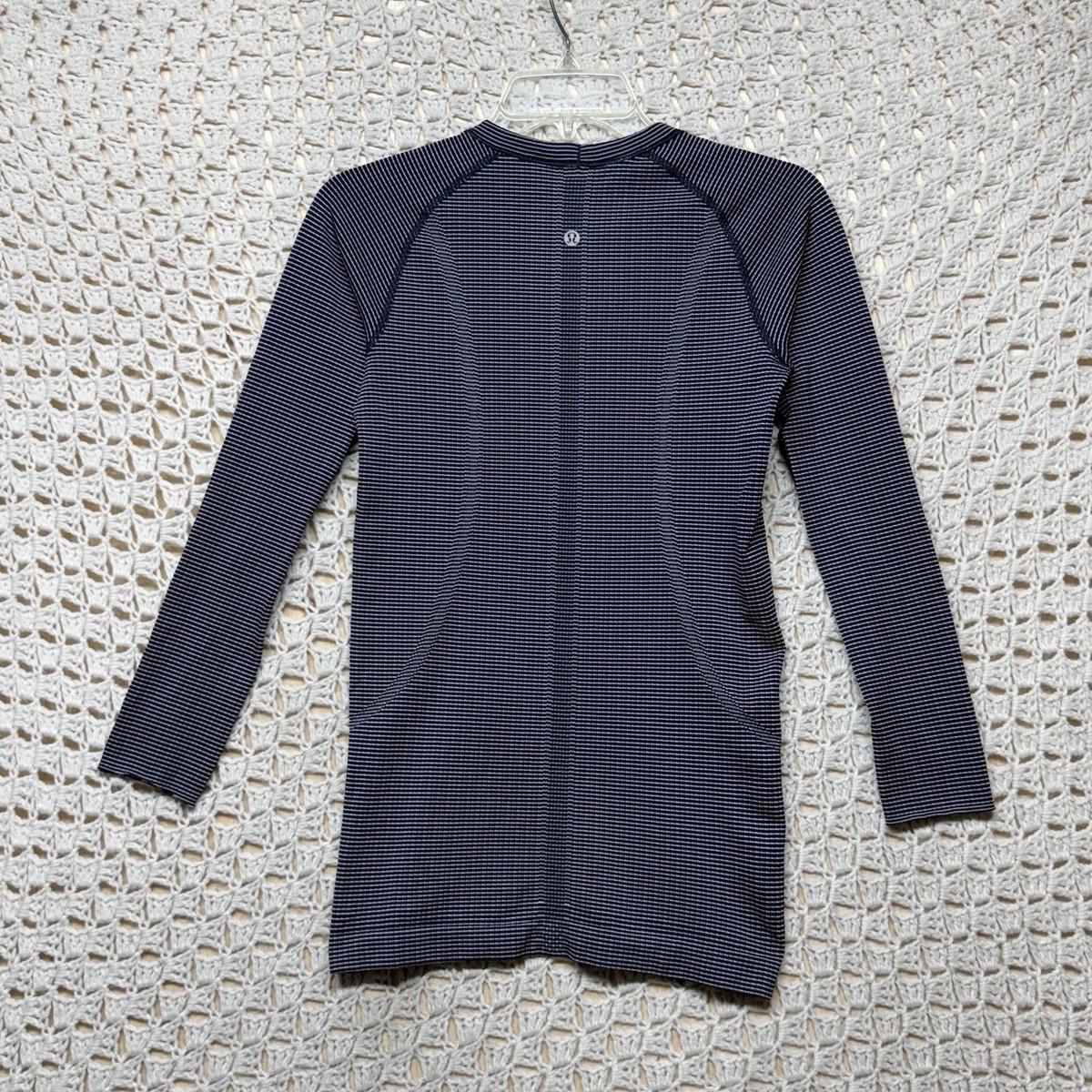 Lululemon Swiftly Tech Long Sleeve Shirt Women Sz 6 Blue White