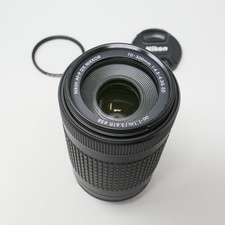 Nikon AF-P DX NIKKOR 70-300mm F/4.5-6.3 G ED Lens --- plus Caps