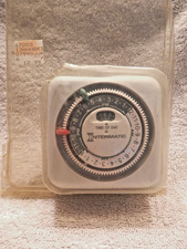 Vintage Intermatic Holiday Light Timer  READ ...