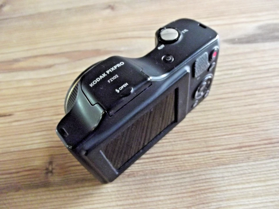 ORIGINAL Kodak Pixpro FZ102 16Mp Digital Camera - Black - Tested & Working - Bild 3 von 4