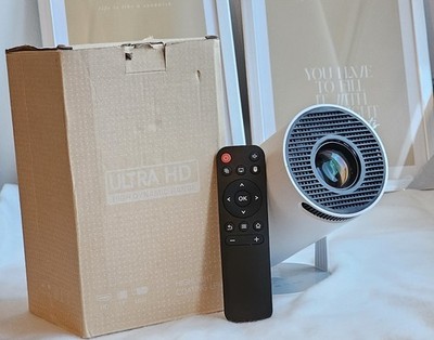 Ultra Full HD Cenima Beamer