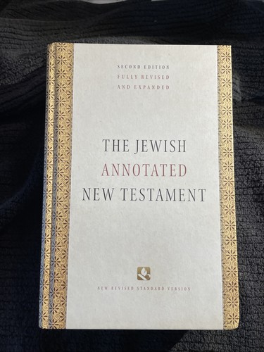 The Jewish Annotated New Testament, 2nd Edition 2017 VG