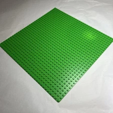 LEGO 32 x 32 Baseplate - Bright Green - Part #3811 Base Plate.