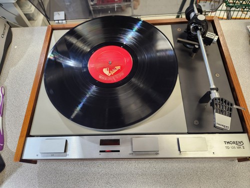 Thorens TD 125 MKII Turntable Serviced New Motor Caps, Cleaned and Lubed. NICE !