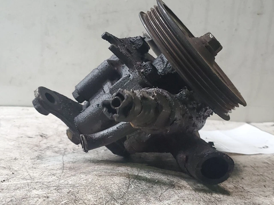 Bomba de dirección asistida Toyota Avalon 1997 OEM  Foto 4 de 4