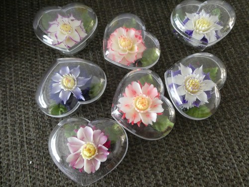 Beautiful hand crafted wax flowers, scented.NEW see photos - Picture 2 of 7
