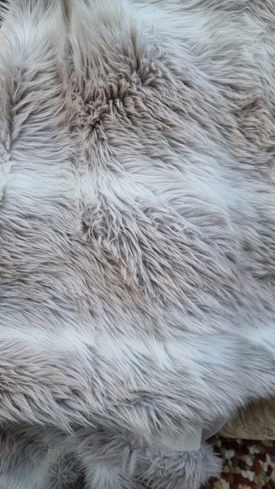 Reindeer Faux Fur Thor 58x64inch Cost £140 Katrina Hampton eBay