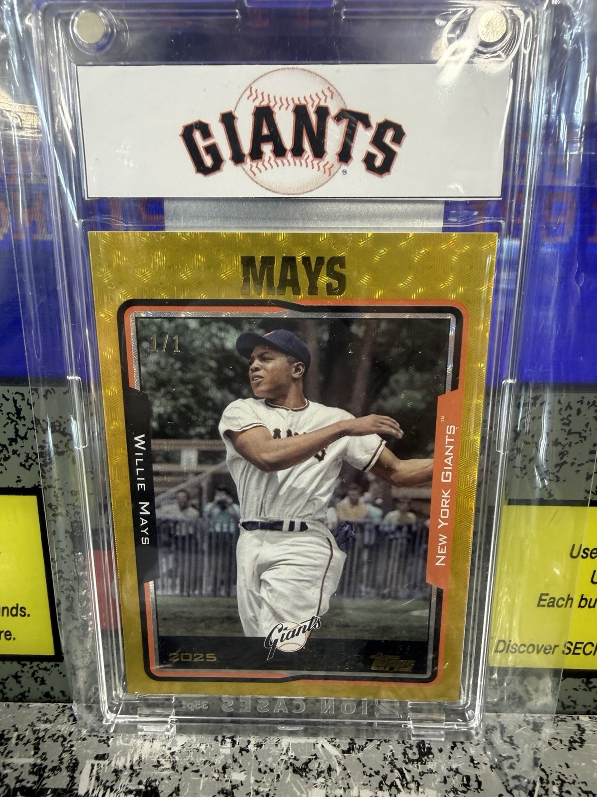 2025 Topps Archives Willie Mays NY SF Giants Gold Foilfractor Superfractor 1/1 view 4
