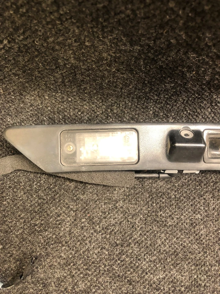 Conjunto de manija de luz de matrícula de maletero AUDI A3 A5 A8 2012-2014 4E0827574 K Foto 4 de 4