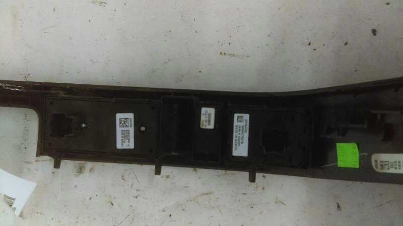 Interruptor de puerta delantera para conductor camioneta GMC Sierra 1500 14-19 estilo clásico Foto 2 de 4