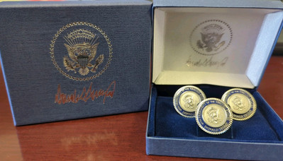 シルバー　トランプ Amazon.com : 1 oz 2025 silver colorized Trump Round Victory