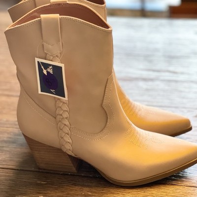 NWT Dolce Vita ''Koolson'' Cream Western Cowgirl Booties Braid Pointed Toe Sz 8.5
