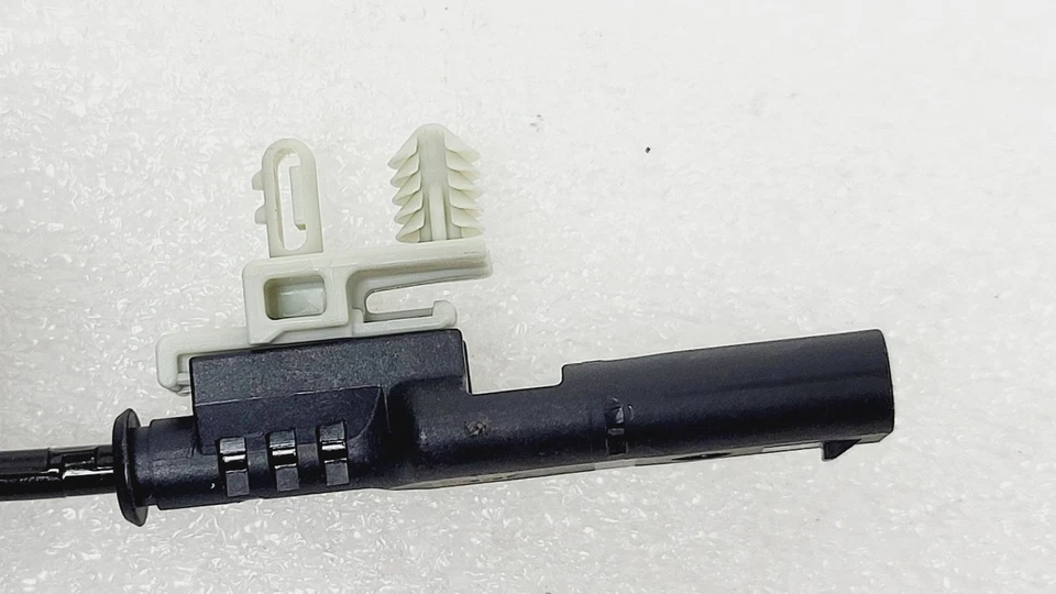 Датчик ускорения передний правый 2020 21 22 2023 Chevy Corvette Stingray 85116132 - Изображение 3 из 4