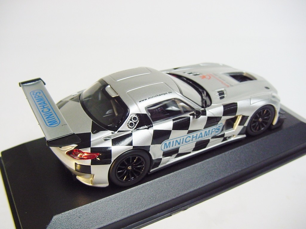 BMW 2002 1:43 Trofeu – Édition Limitée Nürnberg Toy Fair 2004, 100 Pièces