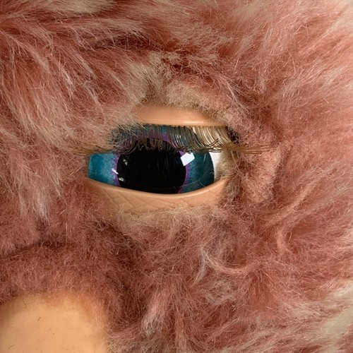 Furby 2005 Emoto Tronic Red Velvet Uncommon Blue Eyes NOT WORKING SPARES PARTS - Picture 2 of 17