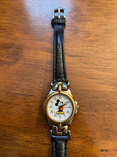 Reloj de pulsera vintage Disney Lorus Mickey Mouse para mujer - Imagen 9 de 10