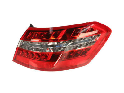 ULO 16QN15X Right Outer Tail Light Assembly Fits 2010-2014 Mercedes E550 Sedan