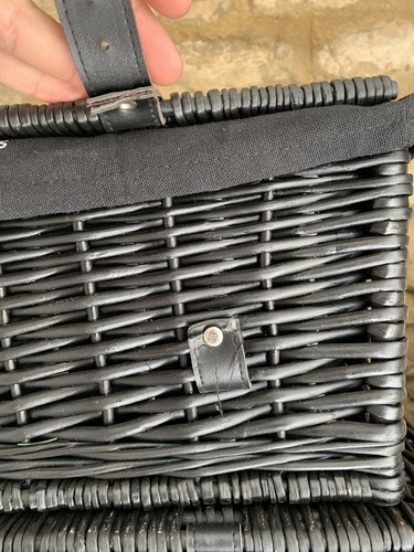 Pair of Harvey Nichols Black Picnic Hamper Wicker Baskets With Liner See Descri - Picture 5 of 24