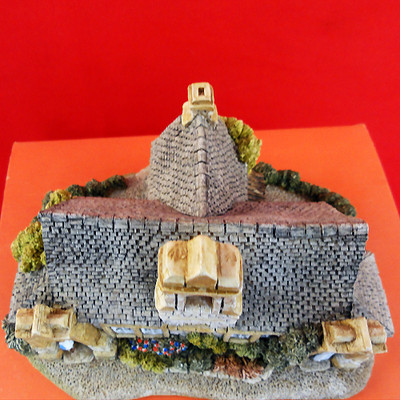 VILLAGE SCHOOL by Lilliput Lane 3.25