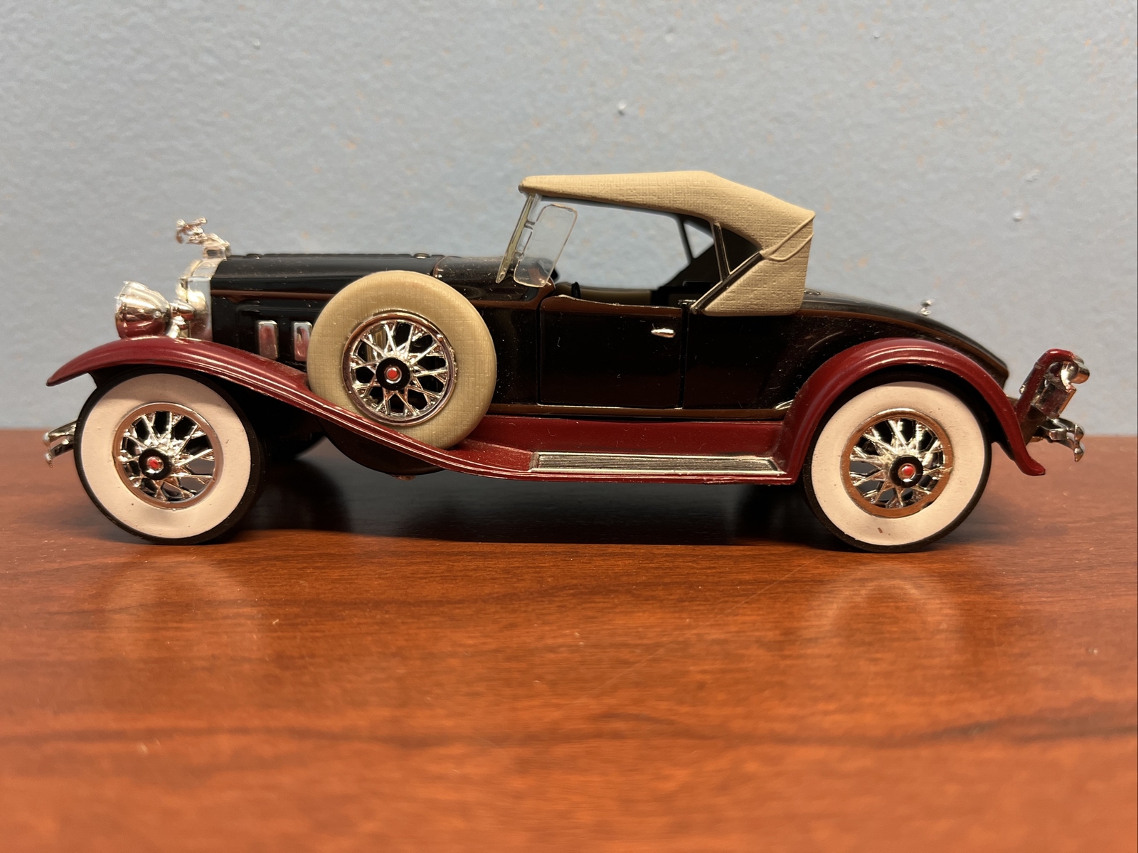 Picture 1 of 6