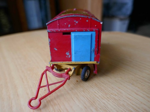 Corgi Toys 1123; Chipperfield's Circus Animal Cage, Lions; Unboxed - Picture 4 of 7