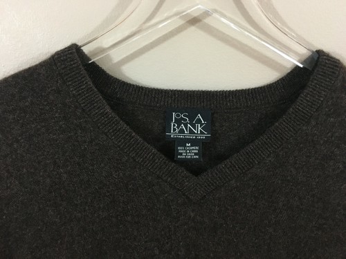 Jos. A. Bank Men's 100% Cashmere Brown V-Neck Pullover Sweater Size Medium - Picture 3 of 5