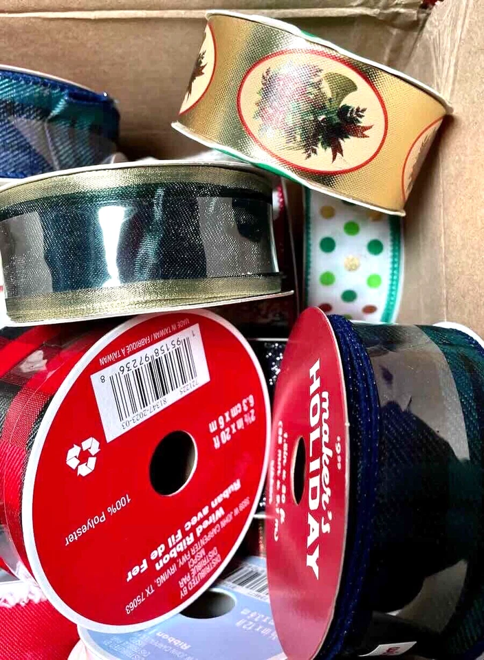 Lot of 17  Christmas and General Ribbon Rolls Wired Plain Decorated New - Image 4 of 4