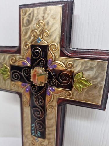 Vintage Veronica Sandoval SIGNIERTE Metallkunst auf rotem Holzkreuz Wand christlich 7"x10" - Bild 3 von 10