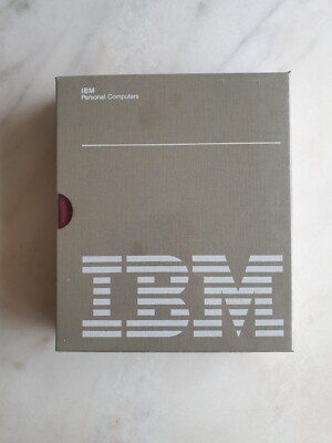 Original plastic wrap  IBM Guide to operations - Personal Computer XT  English