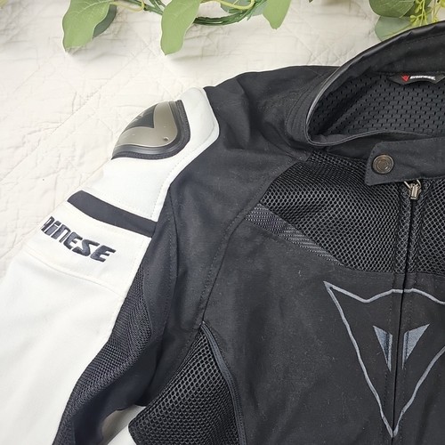 Dainese Men's Black and White Motorcycle Jacket Padded Full Zip Size L/XL - Afbeelding 6 van 15