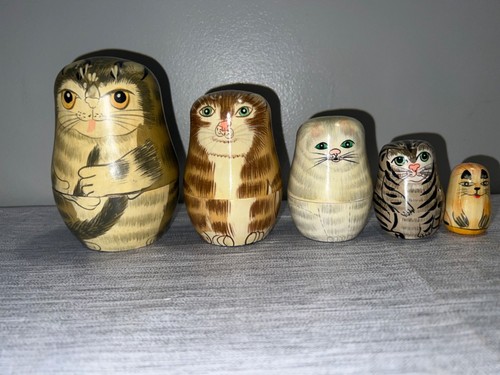 Juego de 5 muñecas rusas anidadoras gatos madera pintada vintage