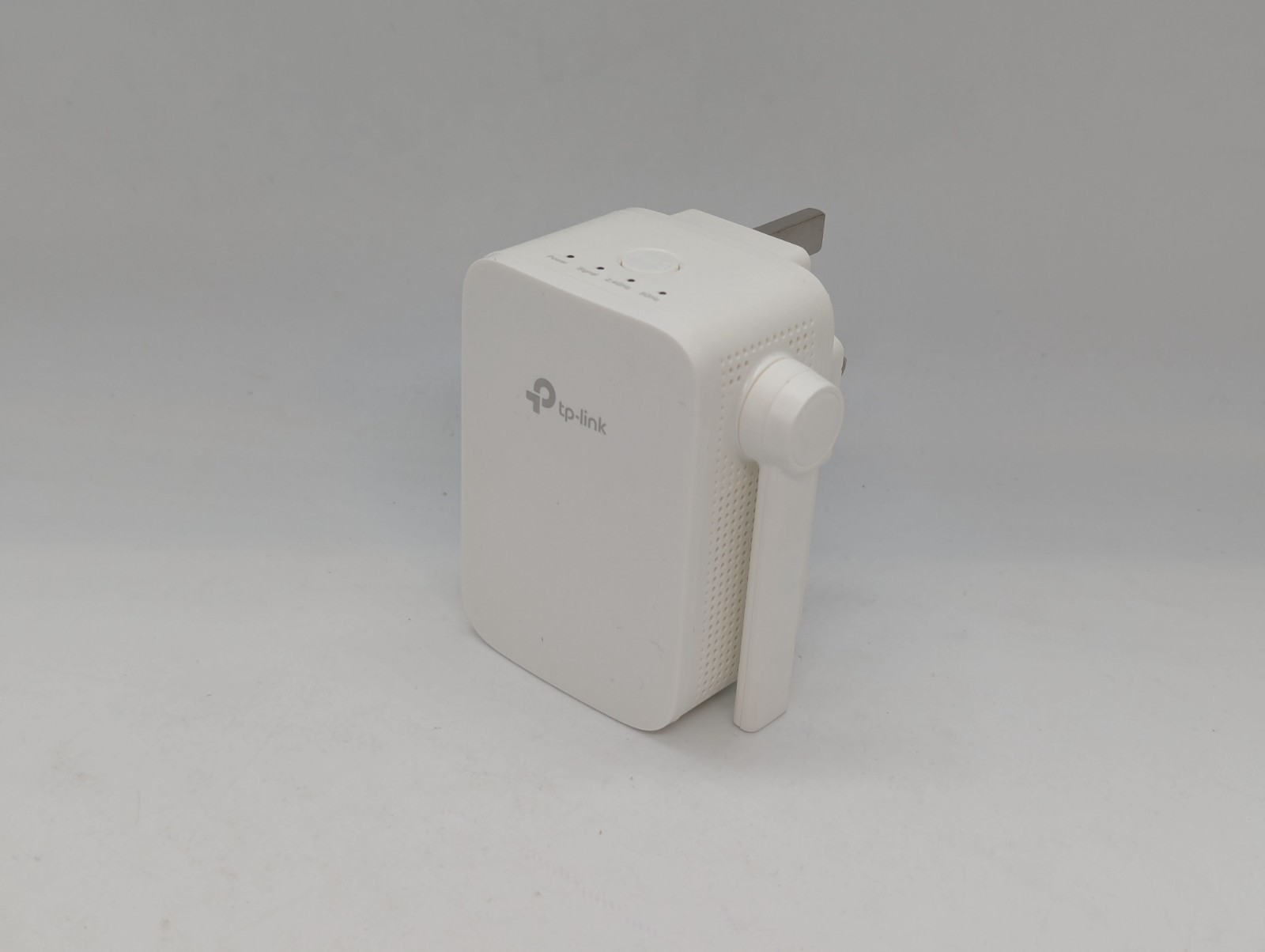 TP-Link RE305 AC1200 universal dual-band range extender WiFi booster ethernet