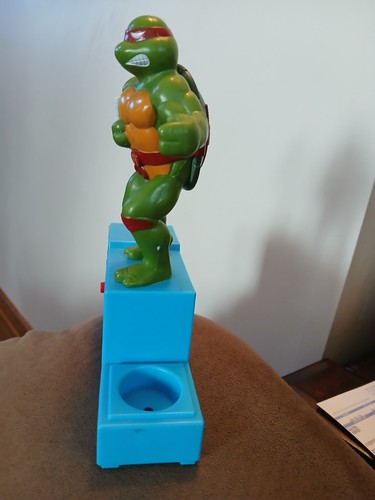 Teenage Mutant Ninja Turtles Talking Toothbrush RAPHAEL Stand Brush Holder Raph - Picture 4 of 4