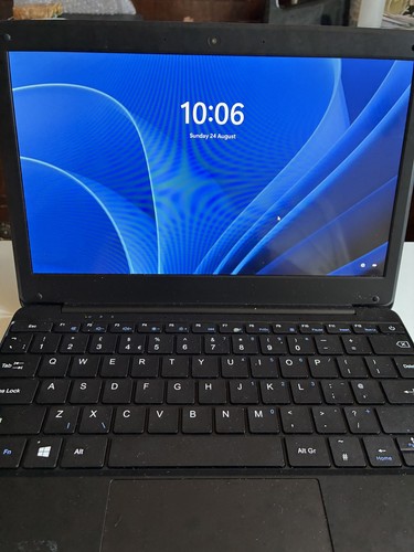 GEO GeoBook 1E 11.6" Windows 11 Pro 64GB Intel Celeron 4 GB RAM Laptop