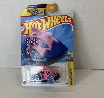 Hot Wheels Piranha Terror HW Mega Bite 4/5 Pink 87/250 Let's Race Sealed