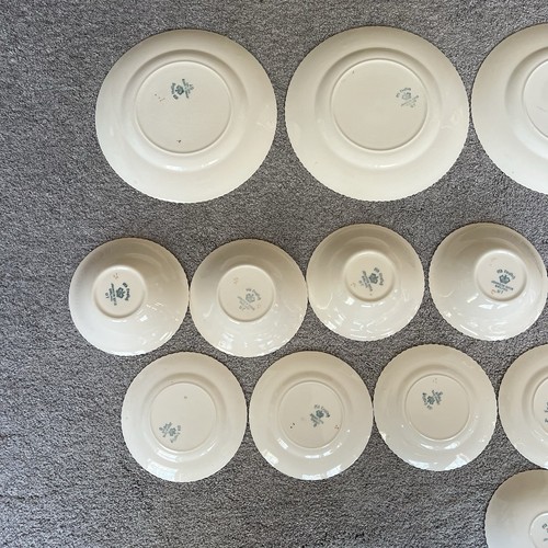Johnson Brothers Old English Guildford Maroon Set of bowls and plates - Picture 6 of 13