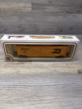 HO Scale Bachmann 50' Boxcar - Burlington Northern BN 26534