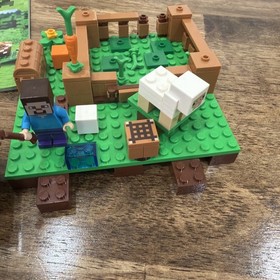 lego minecraft the farm 21114 As Shown With Manual Not Complete
