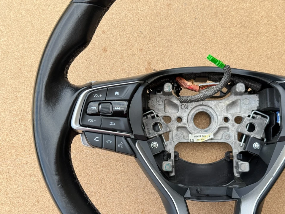 2018-2022 HONDA ACCORD STEERING WHEEL W/ RADIO & CRUISE CONTROL SWITCHES OEM - Image 3 of 4