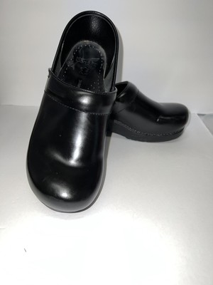 dansko wide clogs