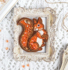 DIY Jewelry Making Beading kit Squirrel Brooch Bead Embroidery Pin Needlepoint