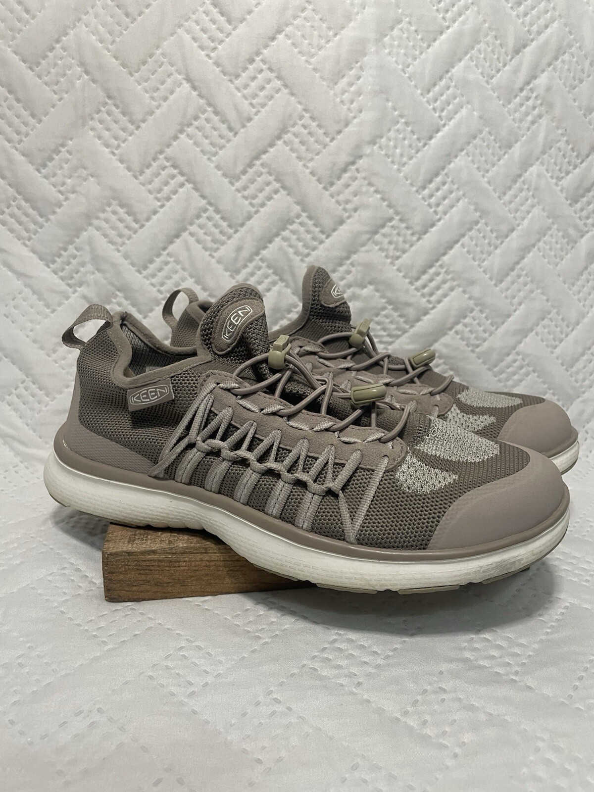 Scarpe casual Keen Uneek EXO Etherea Plaza Taupe da donna taglia 9 5 outdoor 1018773