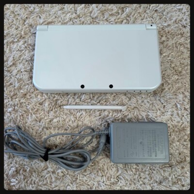 Nintendo 3ds LL IPS w/ Charger Pearl White Good HP