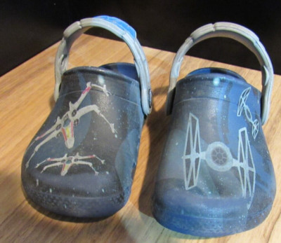 STAR WARS CROCS TODDLER SIZE 8 KIDS NAVY BLUE BLACK CROCS SHOES