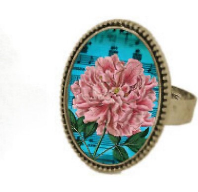 Adjustable Antique Gold Tone Ring With Oval Flower Picture- Size 6+